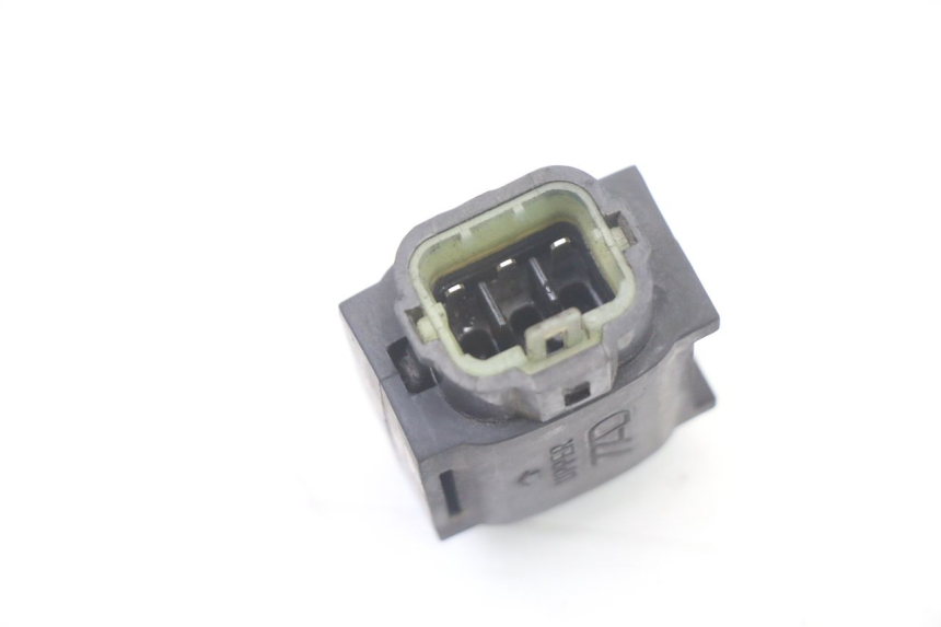 photo de SENSOR DE QUEDA SUZUKI BURGMAN 125 (2015 - 2017) - Outro ângulo de visão