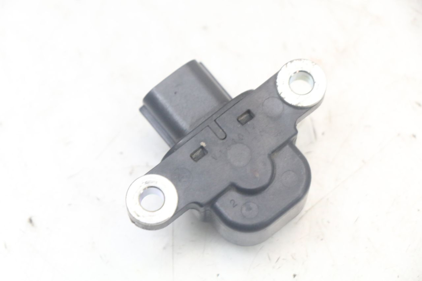 photo de SENSOR DE QUEDA KAWASAKI VERSYS ABS 650 (2015 - 2018) - Outro ângulo de visão