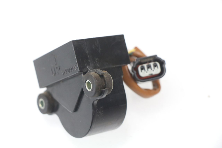 photo de SENSOR DE QUEDA HONDA VFR F 1200 (2010 - 2015) - Outro ângulo de visão