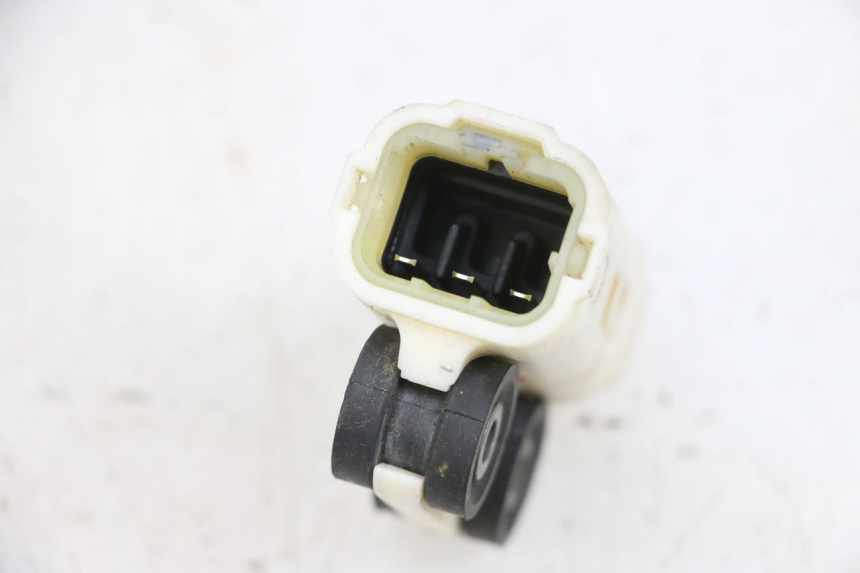 photo de SENSOR DE QUEDA YAMAHA XMAX X-MAX 125 (2006 - 2009) - Zoom do estado de desgaste