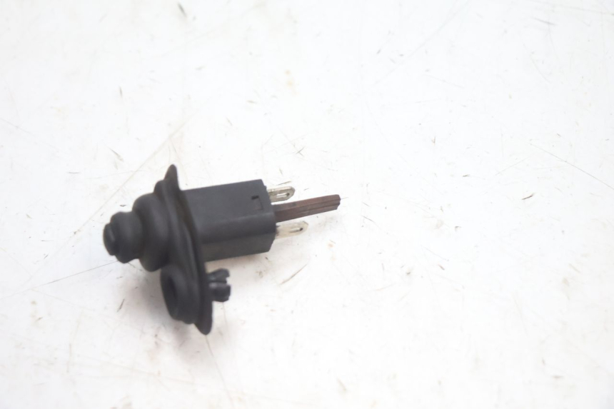 photo de SENSOR DE ABERTURA DO PORTA-MALAS GILERA GP 800 (2007 - 2013) - Zoom do estado de desgaste
