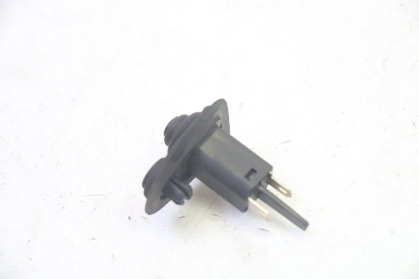 photo de SENSOR DE ABERTURA DO BAÚ PIAGGIO MP3 500 (2016 - 2018) - Zoom do estado de desgaste