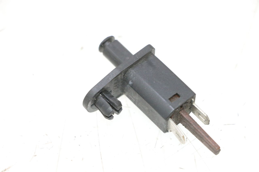photo de SENSOR DE ABERTURA DO BAÚ PIAGGIO MP3 RL 250 (2006 - 2010) - Zoom do estado de desgaste