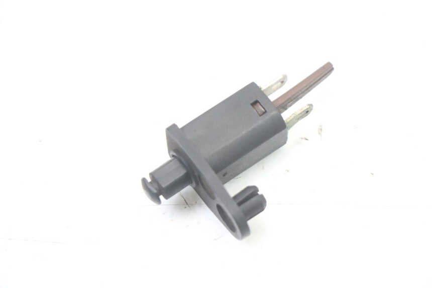 photo de SENSOR DE ABERTURA DO BAÚ PIAGGIO X8 125 (2004 - 2007) - Detalhe da peça