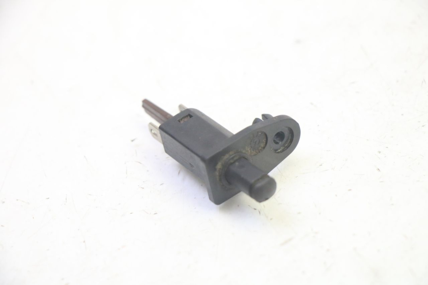 photo de SENSOR DE ABERTURA DO BAÚ PIAGGIO X8 125 (2004 - 2007) - Zoom do estado de desgaste