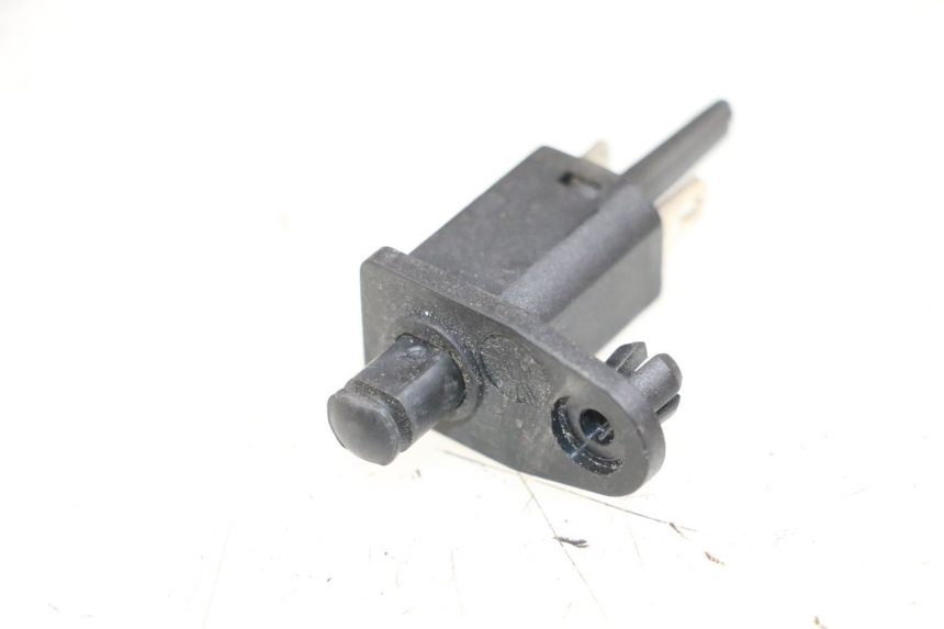 photo de SENSOR DE ABERTURA DO BAÚ PIAGGIO XEVO - X EVO 125 (2007 - 2017) - Vista principal