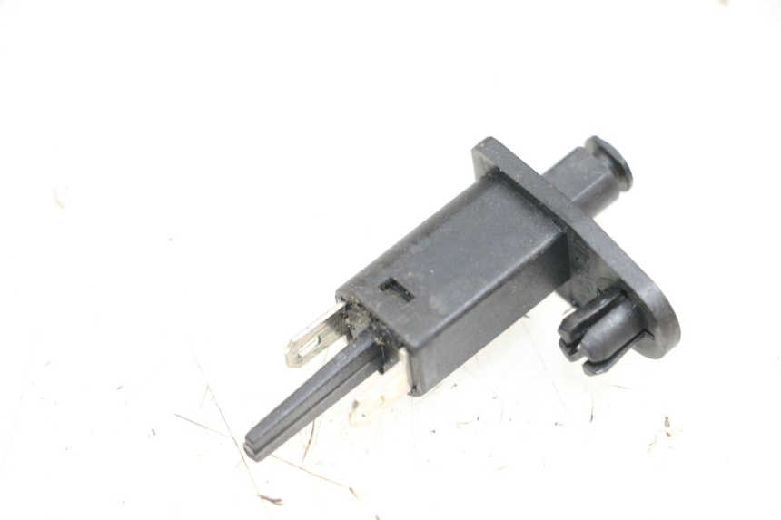 photo de SENSOR DE ABERTURA DO BAÚ PIAGGIO XEVO - X EVO 125 (2007 - 2017) - Detalhe da peça