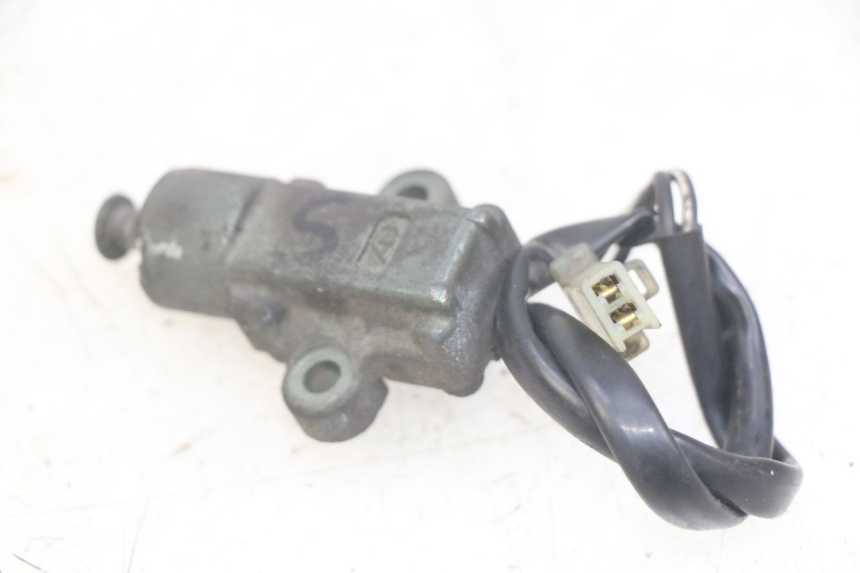 photo de SENSOR DE ABERTURA DO BANCO SUZUKI BURGMAN 650 (2002 - 2004) - Zoom do estado de desgaste