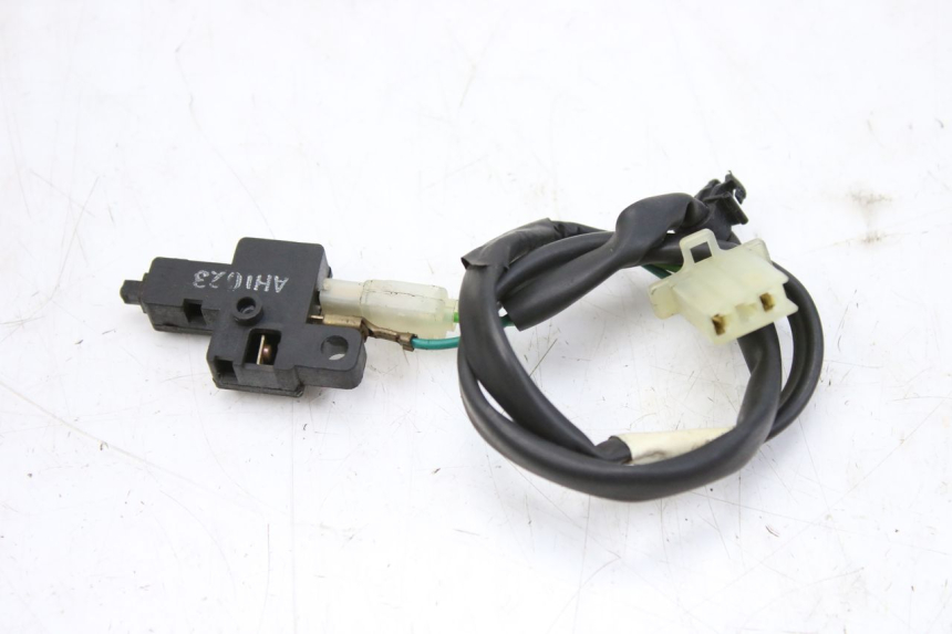 photo de SENSOR DE ABERTURA DO BANCO HONDA FES S-WING SWING ABS 125 (2007 - 2015) - Outro ângulo de visão