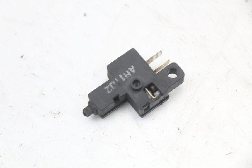 photo de SENSOR DE ABERTURA DO BANCO HONDA FES S-WING SWING 125 (2007 - 2015) - Outro ângulo de visão