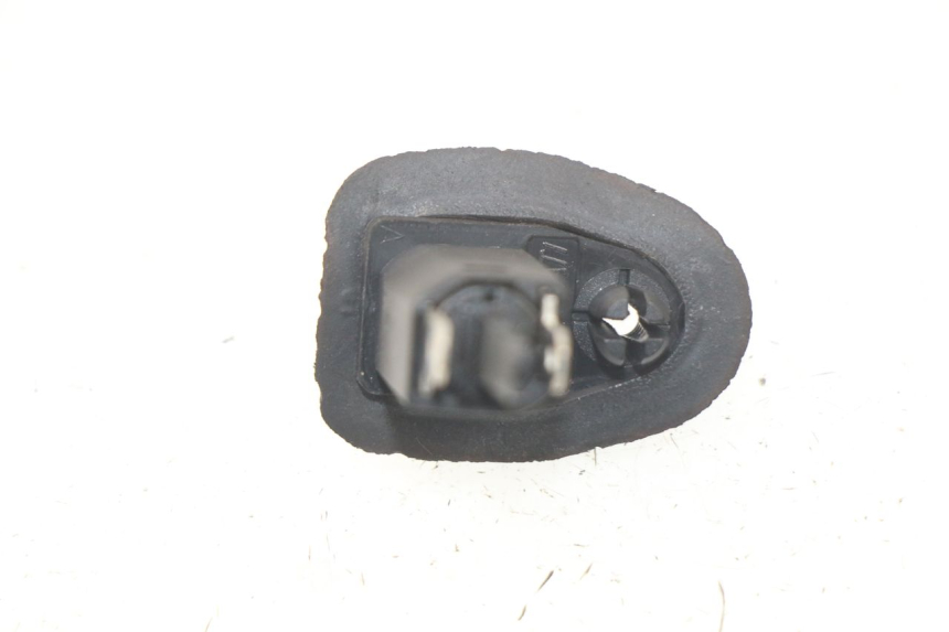 photo de SENSOR DE ABERTURA DO BANCO PIAGGIO MP3 HPE 500 (2019 - 2022) - Detalhe da peça