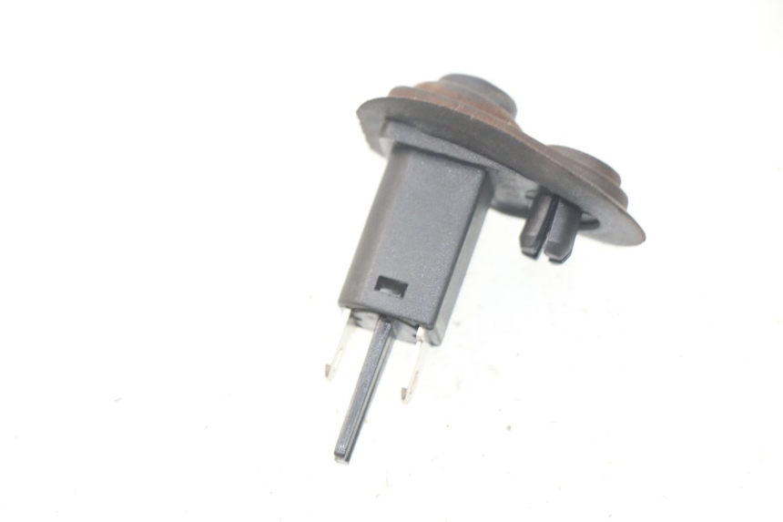 photo de SENSOR DE ABERTURA DO BANCO PIAGGIO MP3 HPE 500 (2019 - 2022) - Zoom do estado de desgaste