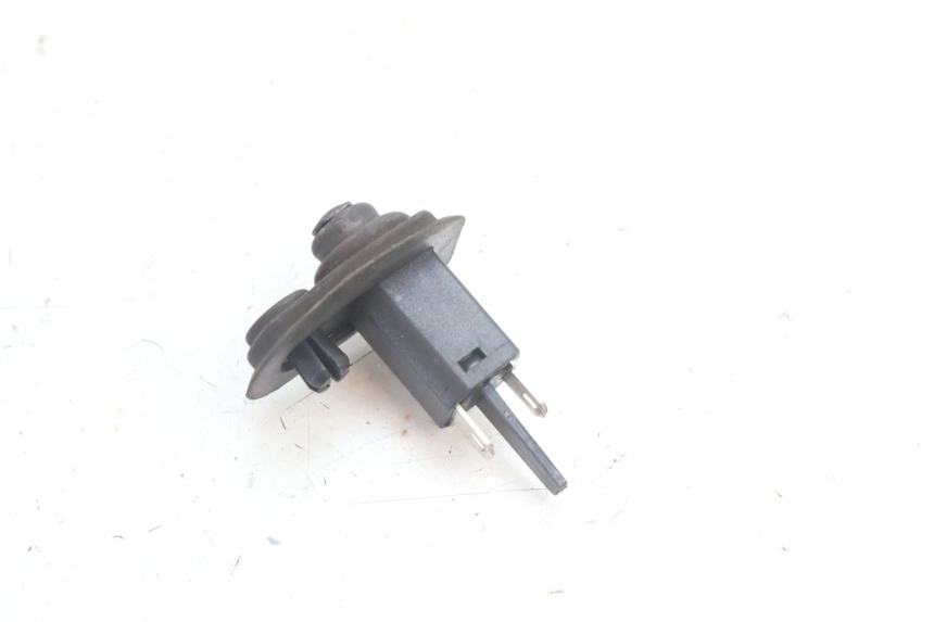 photo de SENSOR DE ABERTURA DO ASSENTO PIAGGIO MP3 500 (2016 - 2018) - Zoom do estado de desgaste