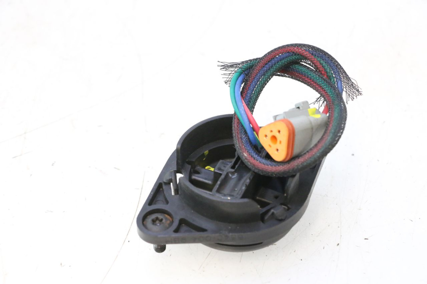 photo de SENSOR DE ABERTURA DO ASSENTO CAN-AM SPYDER RS 1000 (2008 - 2012) - Zoom do estado de desgaste