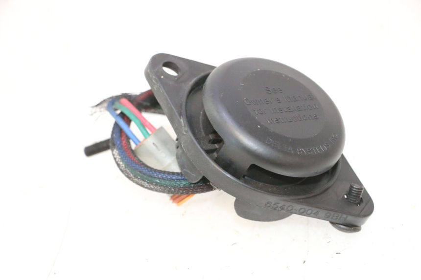 photo de SENSOR DE ABERTURA DO ASSENTO CAN-AM SPYDER RS 1000 (2008 - 2012) - Vista geral