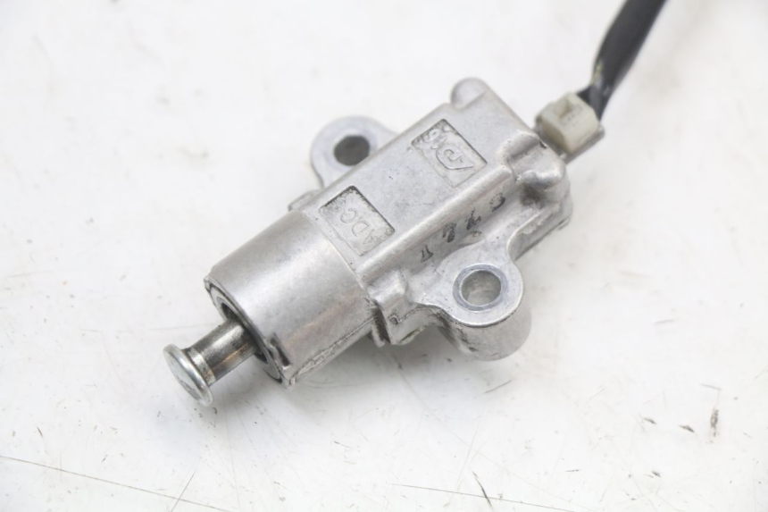 photo de SENSOR DE ABERTURA DO BANCO SUZUKI BURGMAN 125 (2018 - 2021) - Zoom do estado de desgaste