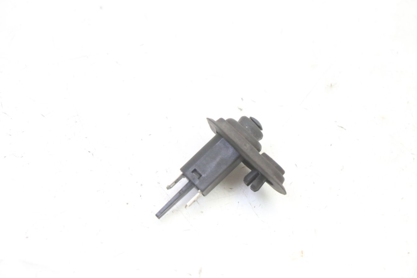 photo de SENSOR DE ABERTURA DO BANCO PIAGGIO X9 EVOLUTION 125 (2003 - 2007) - Detalhe da peça