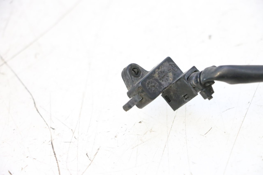 photo de SENSOR DE ABERTURA DO ASSENTO YAMAHA XP T-MAX ABS 500 (2005 - 2005) - Outro ângulo de visão
