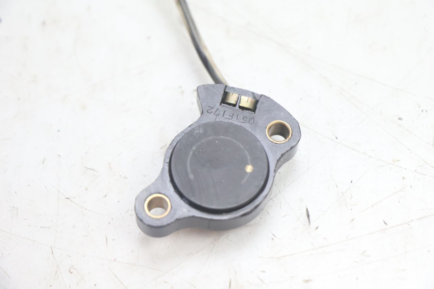 photo de SENSOR DE PONTO MORTO SUZUKI DR S 600 (1985 - 1989) - Detalhe da peça