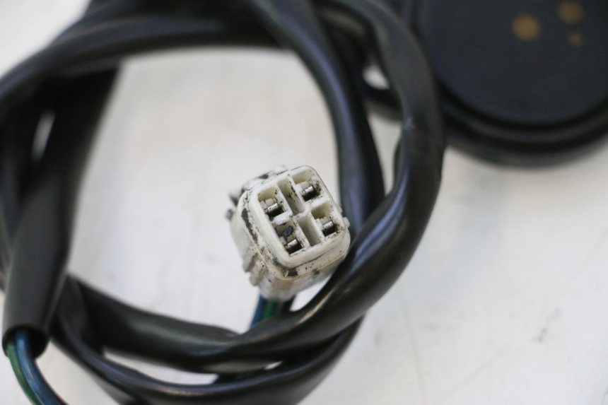 photo de SENSOR DE PONTO MORTO SUZUKI GSF N BANDIT 1200 (2001 - 2005) - Zoom do estado de desgaste