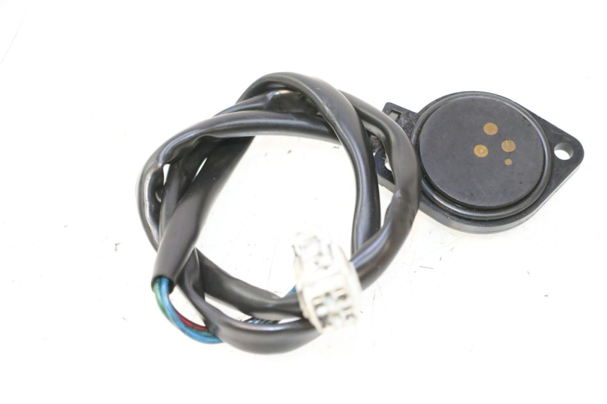 photo de SENSOR DE PONTO MORTO SUZUKI GSF N BANDIT 1200 (2001 - 2005) - Outro ângulo de visão