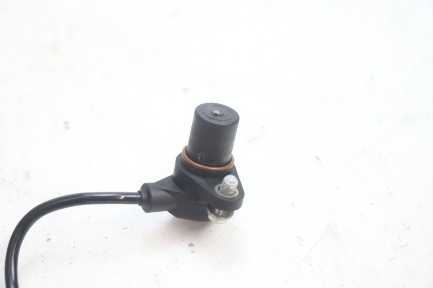 photo de SENSOR DE PONTO MORTO ALTO GILERA GP 800 (2007 - 2013) - Outro ângulo de visão