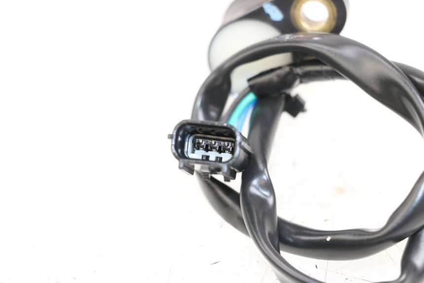 photo de SENSOR DE PONTO MORTO KAWASAKI NINJA 400 (2018 - 2023) - Outro ângulo de visão