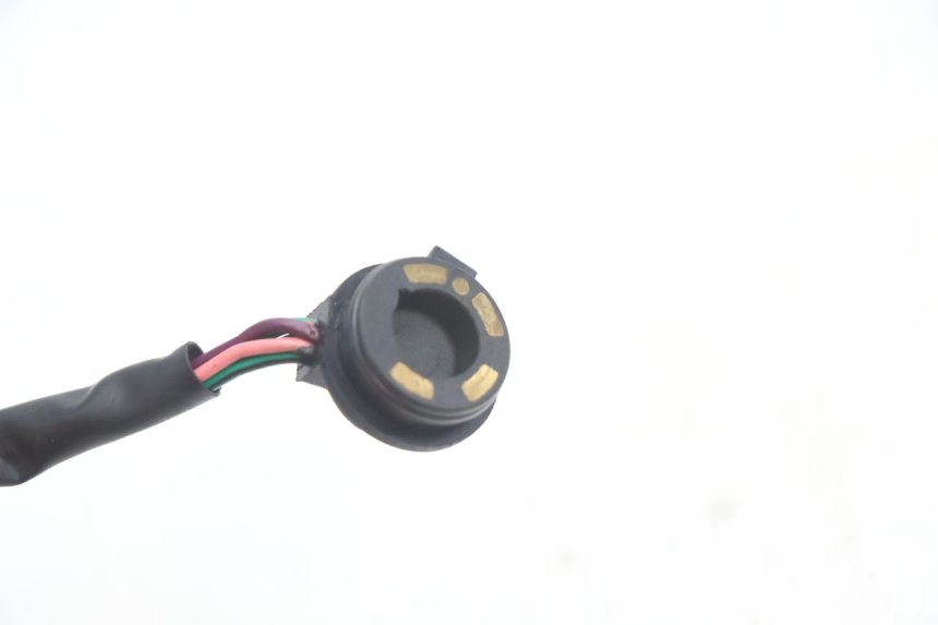 photo de SENSOR DE PONTO MORTO YAMASAKI STREET 50 (2013 - 2018) - Detalhe da peça