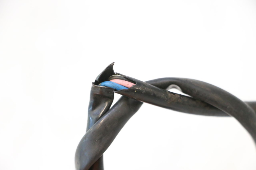 photo de SENSOR DE PONTO MORTO SUZUKI SV S 650 (2003 - 2009) - Zoom do estado de desgaste