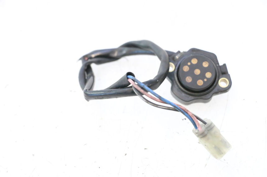 photo de SENSOR DE PONTO MORTO SUZUKI SV S 650 (2003 - 2009) - Ampliação técnica