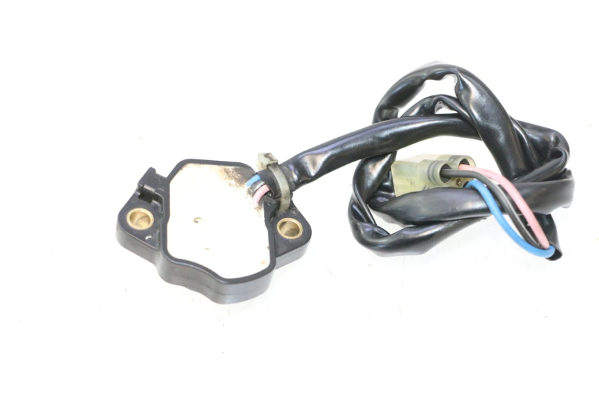 photo de SENSOR DE PONTO MORTO SUZUKI SV S 650 (2003 - 2009) - Zoom do estado de desgaste