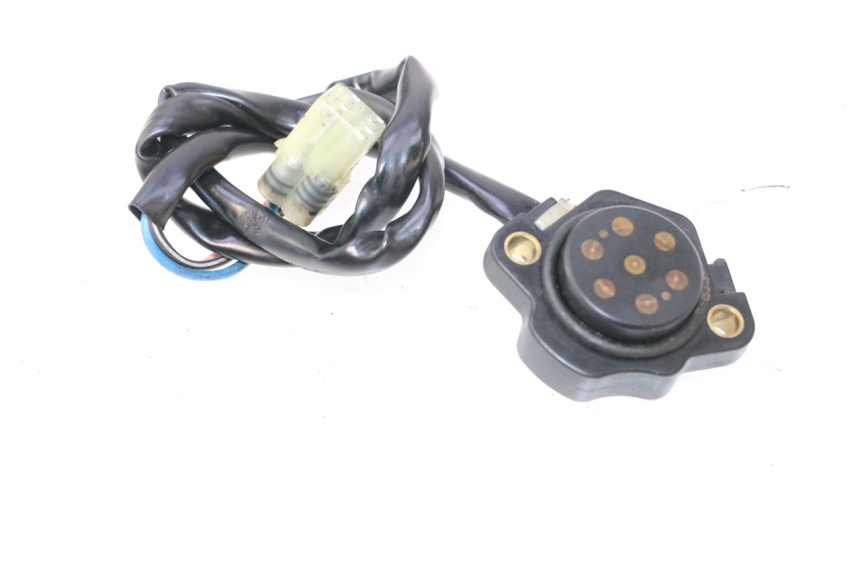 photo de SENSOR DE PONTO MORTO SUZUKI SV S 650 (2003 - 2009) - Outro ângulo de visão