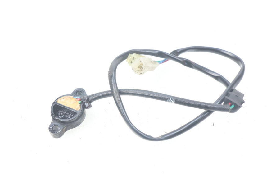 photo de SENSOR DE PONTO MORTO SUZUKI XF FREEWIND 650 (1997 - 2003) - Zoom do estado de desgaste