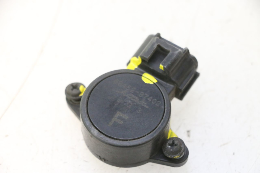 photo de SENSOR TPS SUZUKI BURGMAN 125 (2007 - 2014) - Outro ângulo de visão