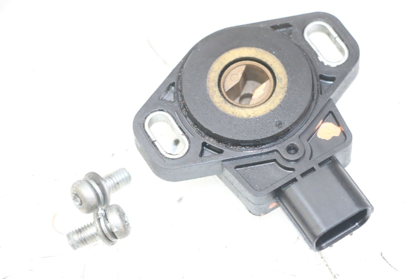 photo de SENSOR TPS HONDA CBF 500 (2004 - 2007) - Outro ângulo de visão