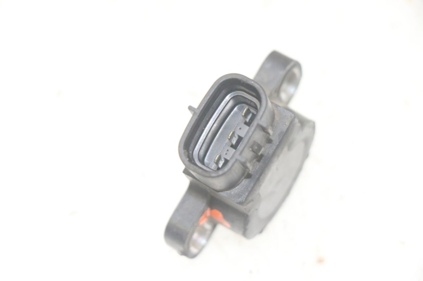 photo de SENSOR TPS YAMAHA FJR ABS 1300 (2006 - 2012) - Zoom do estado de desgaste