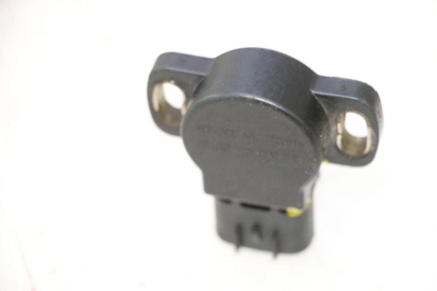 photo de SENSOR TPS SUZUKI GS GSE 500 (2001 - 2003) - Zoom do estado de desgaste