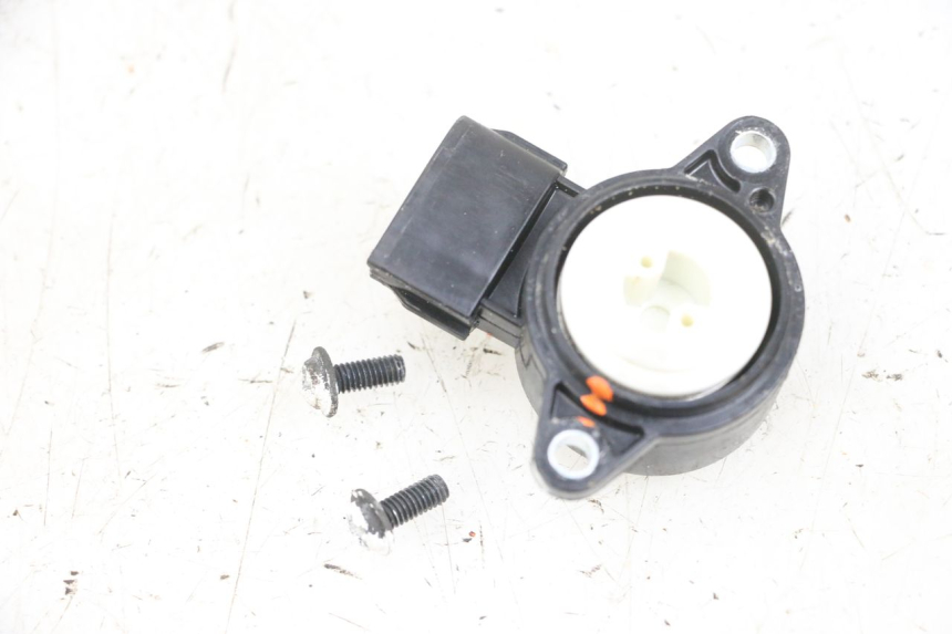 photo de SENSOR TPS YAMAHA X-MAX XMAX 125 (2010 - 2013) - Zoom do estado de desgaste