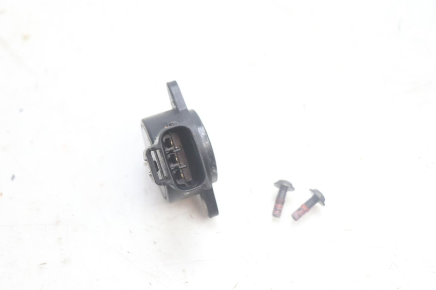 photo de SENSOR TPS YAMAHA XMAX X-MAX 125 (2006 - 2009) - Outro ângulo de visão