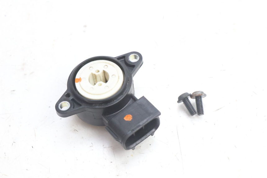 photo de SENSOR TPS YAMAHA X-MAX XMAX 125 (2010 - 2013) - Outro ângulo de visão