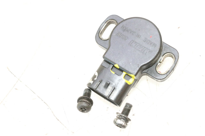 photo de SENSOR TPS YAMAHA XJR 1300 (1998 - 2002) - Outro ângulo de visão