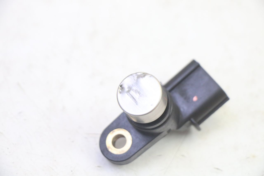 photo de SENSOR DE VELOCIDADE HONDA FES S-WING SWING ABS 125 (2007 - 2015) - Ampliação técnica