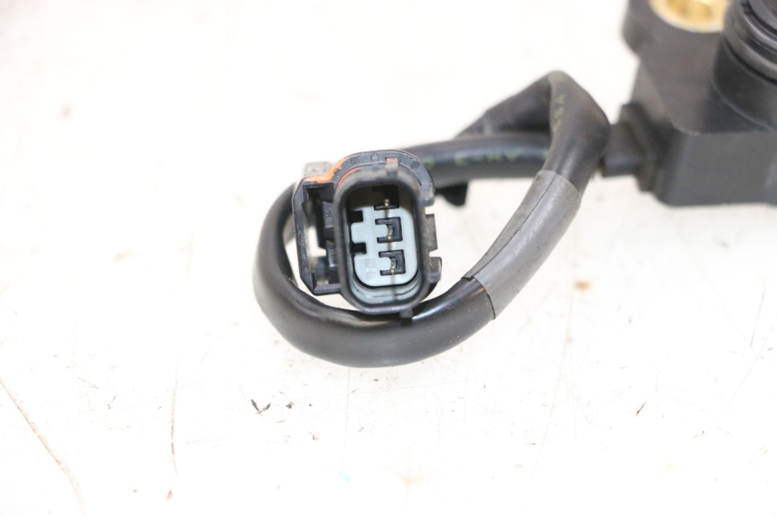 photo de SENSOR DE POSIÇÃO ROLL LOCK PIAGGIO MP3 HPE 300 (2019 - 2026) - Zoom do estado de desgaste