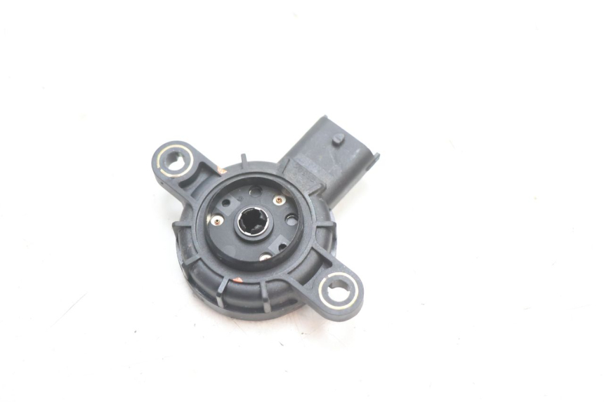 photo de SENSOR DE POSIÇÃO ROLL LOCK PIAGGIO MP3 LT 400 (2007 - 2012) - Outro ângulo de visão
