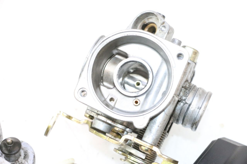 photo de CARBURADOR KYMCO AGILITY PREMIUM 50 (2007 - 2010) - Detalhes característicos