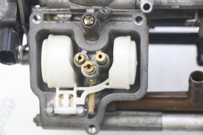 photo de CARBURADOR HONDA CBF 500 (2004 - 2007) - Vista de perto