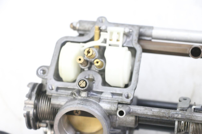 photo de CARBURADOR HONDA CBF 500 (2004 - 2007) - Zoom do estado de desgaste