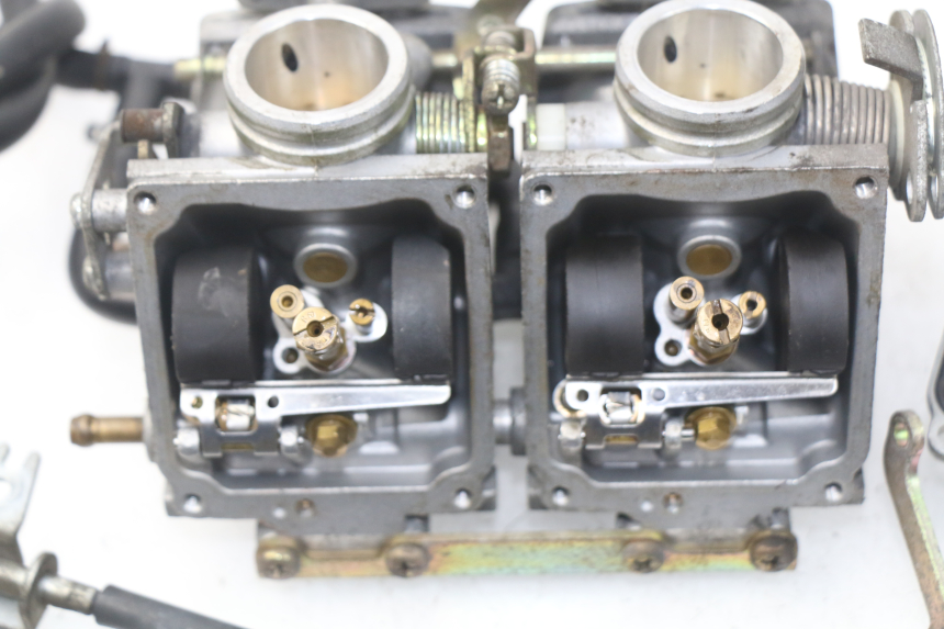 photo de CARBURADOR HYOSUNG COMET GTR 125 (2007 - 2014) - Zoom do estado de desgaste