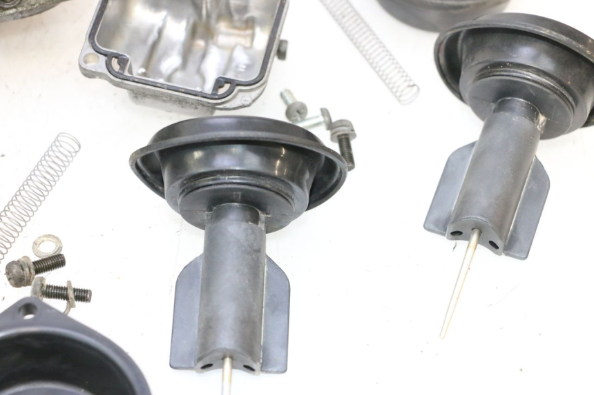 photo de CARBURADOR SUZUKI GSX F GSXF 750 (1988 - 1998) - Estado da superfície