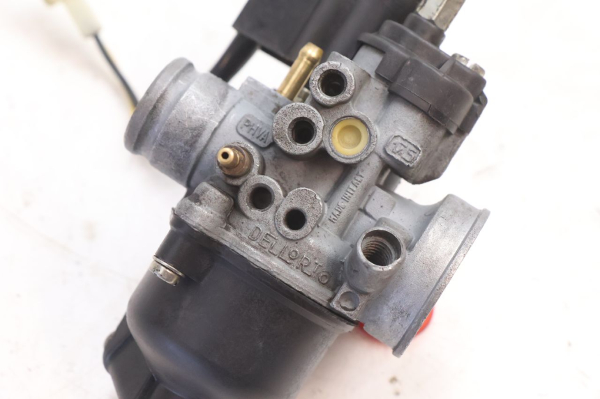 photo de CARBURADOR PEUGEOT KISBEE 2T 50 (2010 - 2017) - Zoom do estado de desgaste